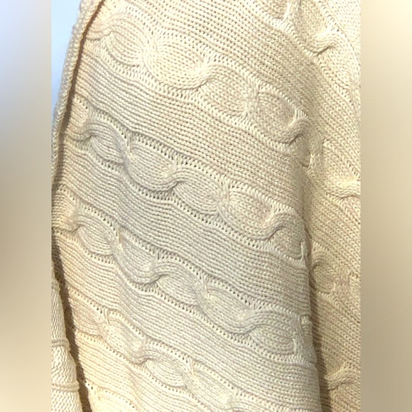 Green 3 100% cotton shawl in a cable pattern - Picture 11 of 12